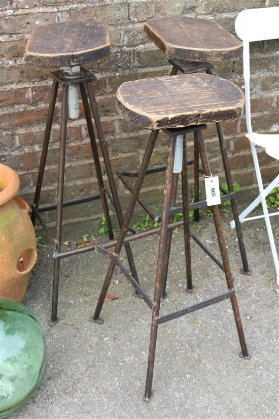 3 bar stools